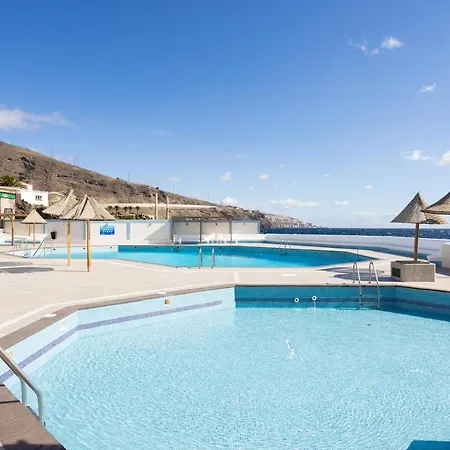 Home2book Relax Caletillas, Terrace & Pool شقة كانديلاريا